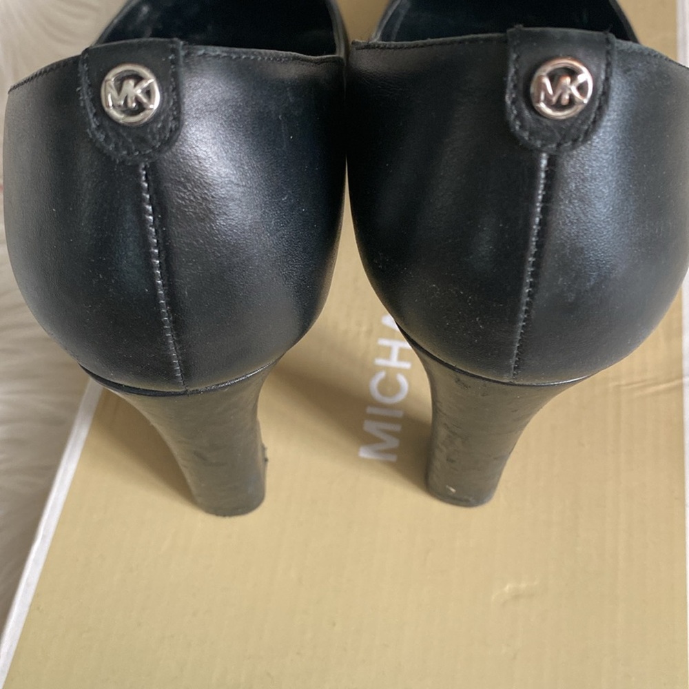 MICHAEL KORS Ladies Pump - Picture 3 of 8